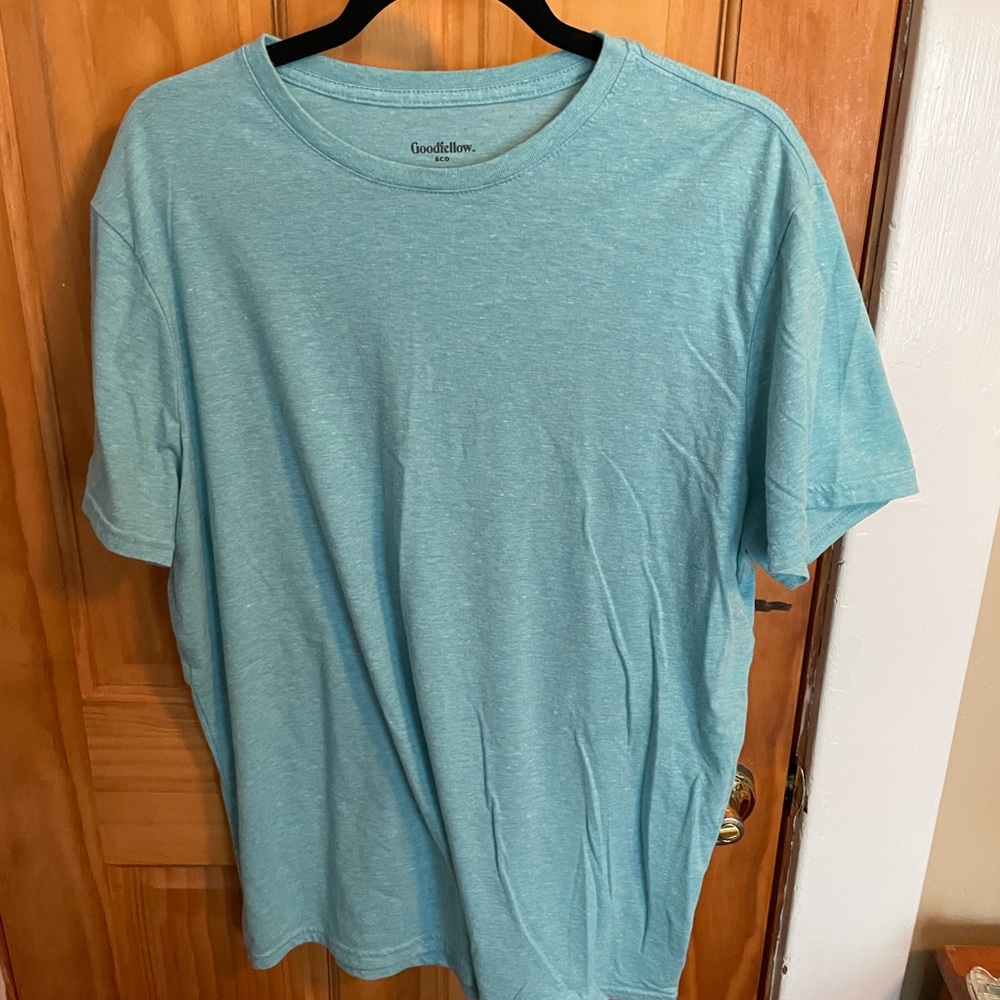 Goodfellow T-shirt. Large